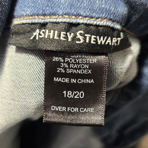 Ashley Stewart Cropped Distressed Denim Jacket Lace Up Detail In Back Sz 18/20 - Picture 3 of 11